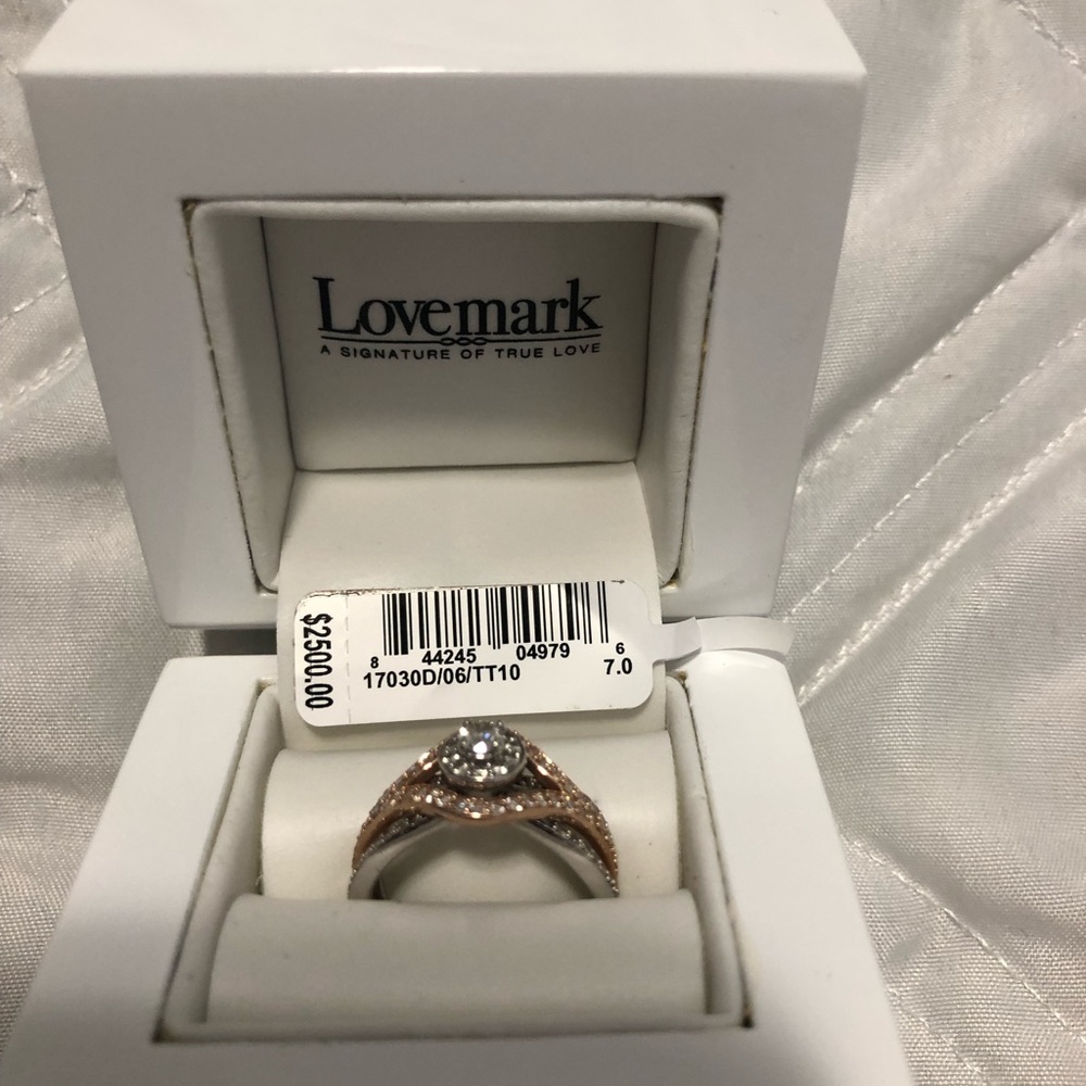 Size 7 engagement ring